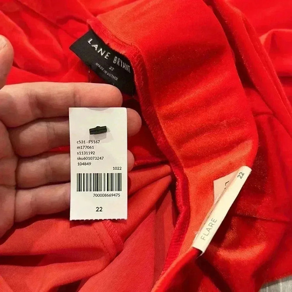 NWT Lane Bryant Bright Cherry Red Velvet Flared Pants Mid-rise Stretchy Sz 22 - Picture 5 of 6